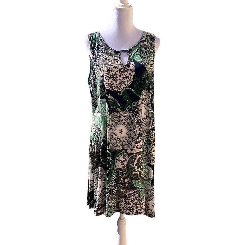 No brand or size tags on this cute multi green print dress szS/M GUC